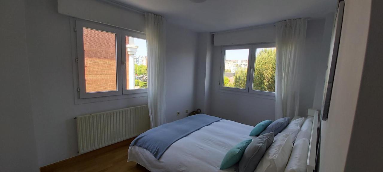 Valdenoja-Sardinero Apartment Suite Beach Santander Exteriör bild